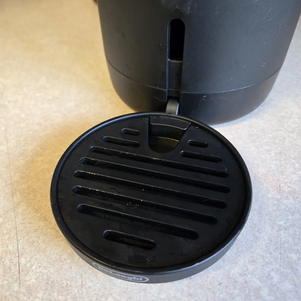 Nespresso Vertuo Pop+ De'Longhi Coffee and Espresso Machine, Mango Yellow - Picture 5 of 12